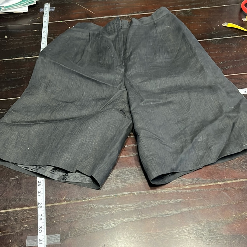 women’s linen lined short
